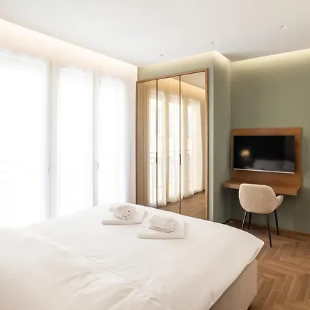 Realkasa Galileo Flat Apartment