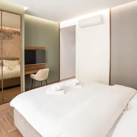 Realkasa Galileo Flat Apartment